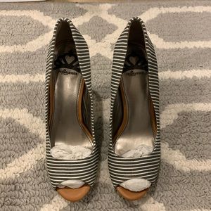 Women’s shoes
